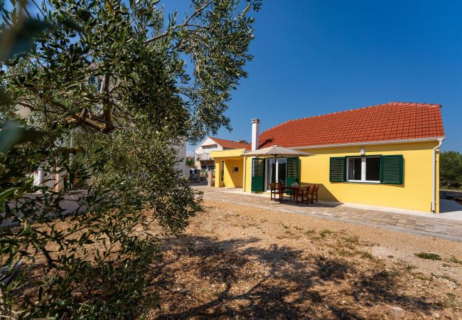 Casa en Šibenik-Ražine - Holiday Home Matija