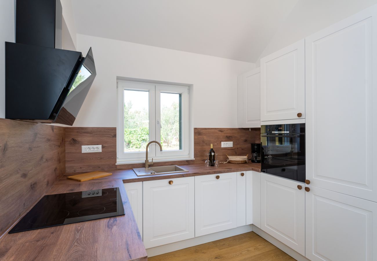 Casa en Šibenik-Ražine - Holiday Home Matija
