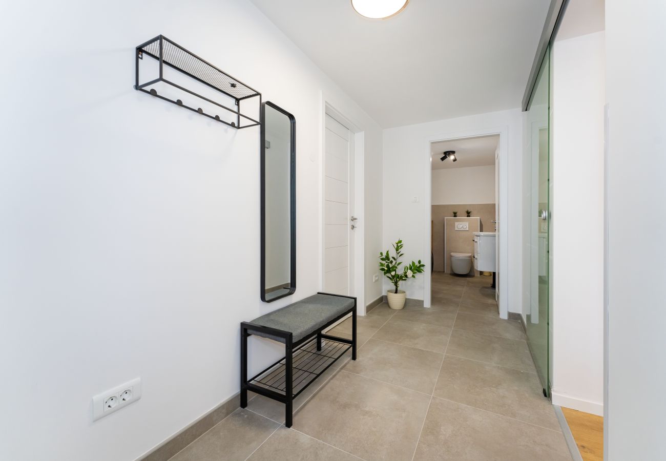 Casa en Šibenik-Ražine - Holiday Home Matija