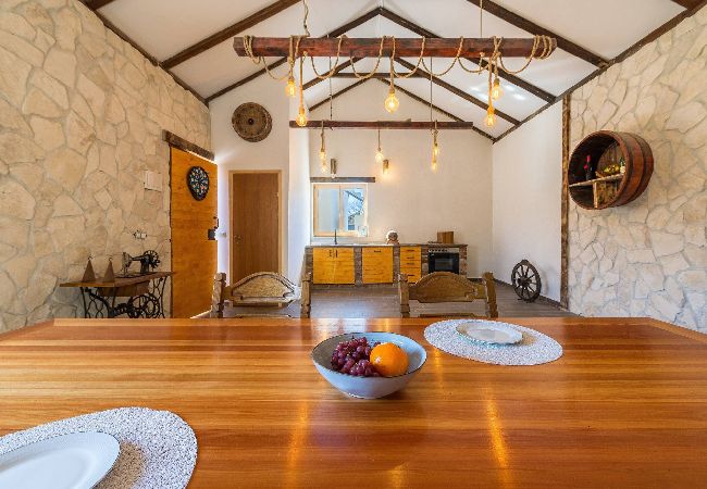 Maison à Škabrnja - Holiday home Barba Maison à Škabrnja - Holiday home Barba