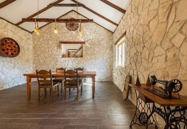 Maison à Škabrnja - Holiday home Barba Maison à Škabrnja - Holiday home Barba