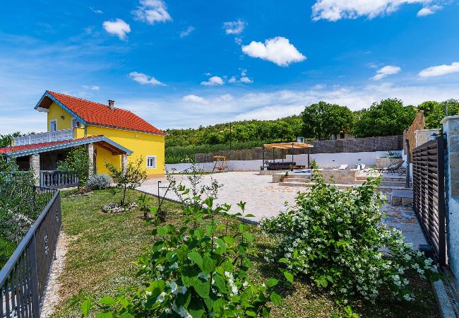 Maison à Žažvic - Holiday home Agro Casa Maison à Žažvic - Holiday home Agro Casa