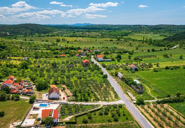 Maison à Žažvic - Holiday home Agro Casa Maison à Žažvic - Holiday home Agro Casa