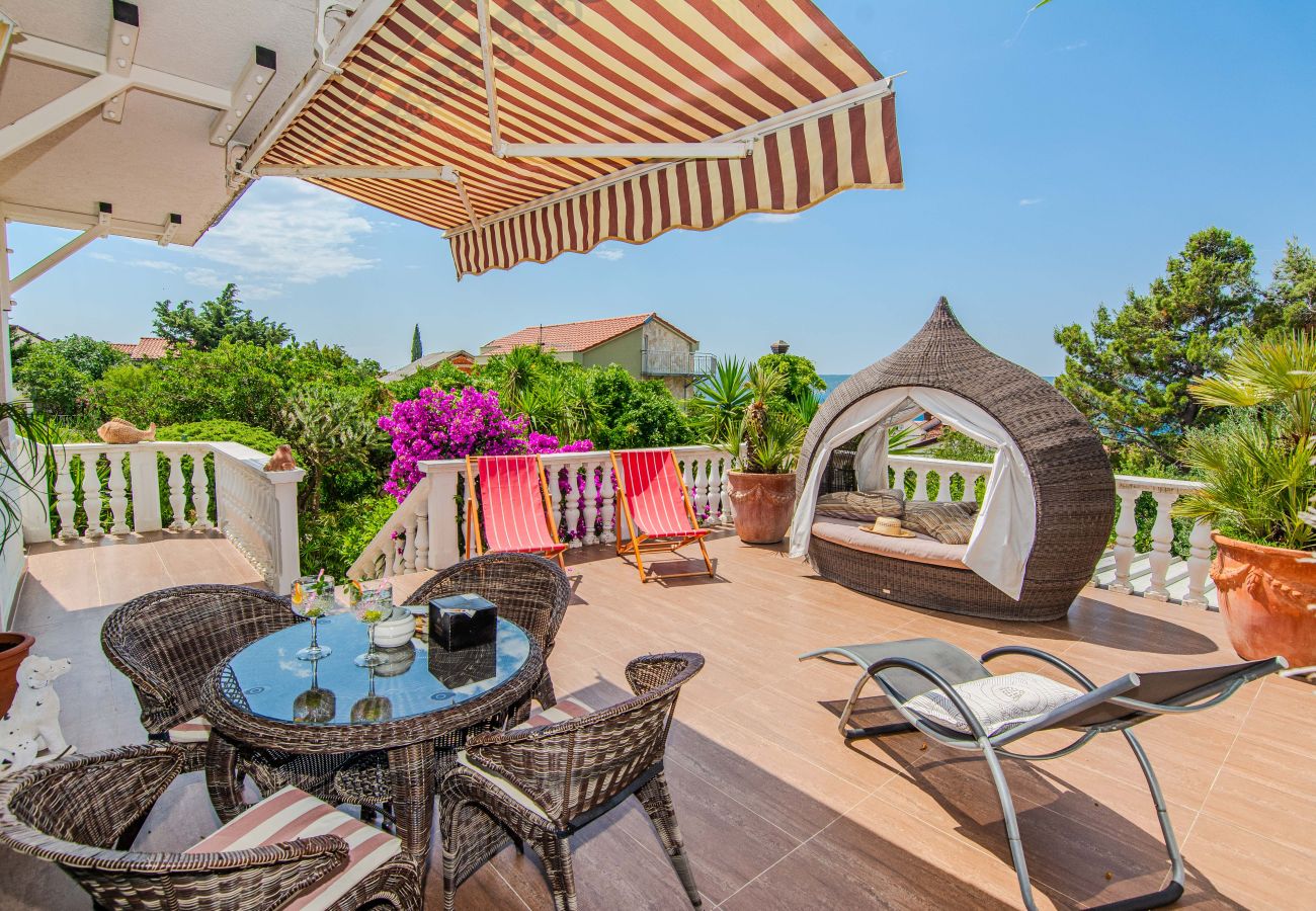 Maison à Maslenica - Sea view Villa Danica