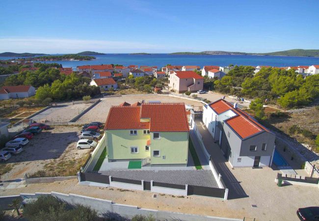 Maison à Šibenik-Brodarica - Sea view Villa Brodarica Maison à Šibenik-Brodarica - Sea view Villa Brodarica