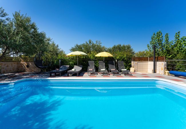 Maison à Krkovic - Holiday home Olive Garden Maison à Krkovic - Holiday home Olive Garden