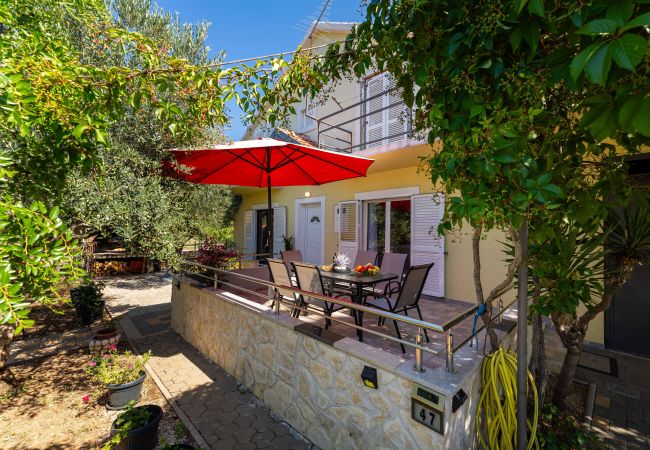 Maison à Krkovic - Holiday home Olive Garden Maison à Krkovic - Holiday home Olive Garden