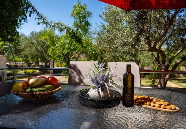 Maison à Krkovic - Holiday home Olive Garden Maison à Krkovic - Holiday home Olive Garden