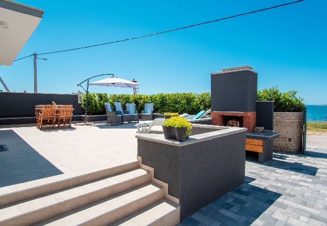 Maison à Košljun - Beach house Festini Maison à Košljun - Beach house Festini