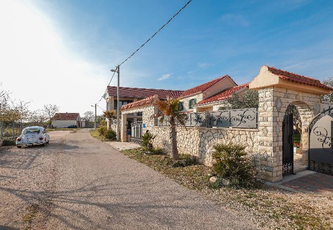 Maison à Gornje Ceranje - Authentic Villa Vita Maison à Gornje Ceranje - Authentic Villa Vita