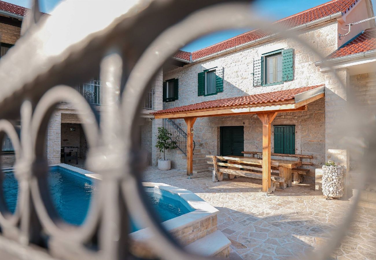 Villa à Gornje Ceranje - Authentic Villa Vita