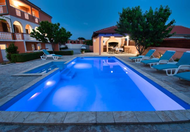 Maison à Visocane - Apartment Visocane with private pool Maison à Visocane - Apartment Visocane with private pool