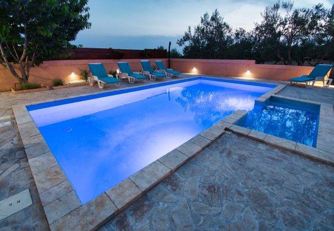 Maison à Visocane - Apartment Visocane with private pool Maison à Visocane - Apartment Visocane with private pool