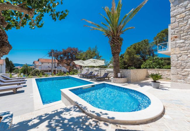 Villa à Sukošan - Authentic Villa Dumina Villa à Sukošan - Authentic Villa Dumina