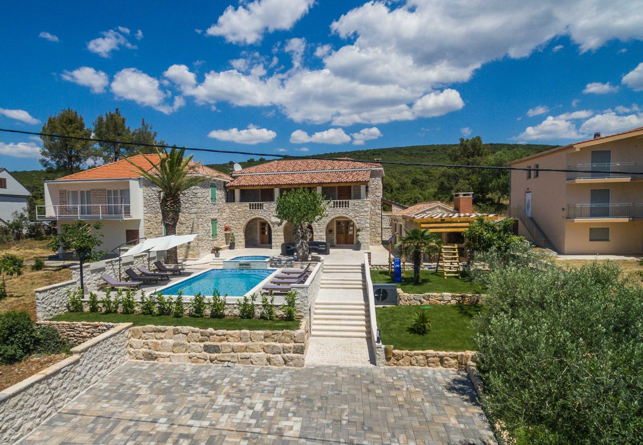 Villa à Sukošan - Authentic Villa Dumina