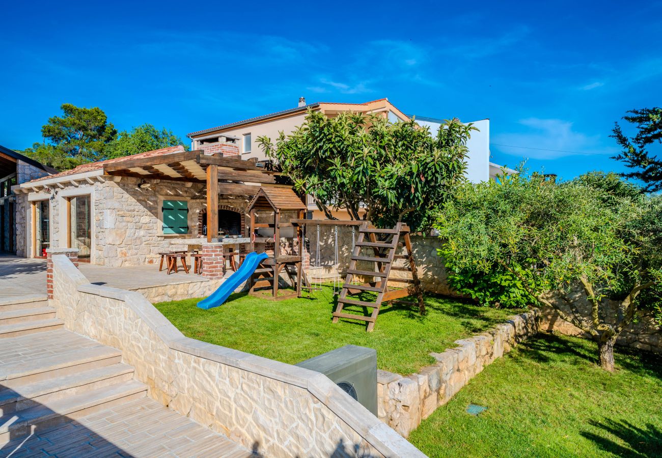 Maison à Sukošan - Authentic Villa Dumina