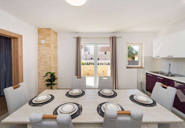 Maison à Vodice - Holiday home Briscola Maison à Vodice - Holiday home Briscola