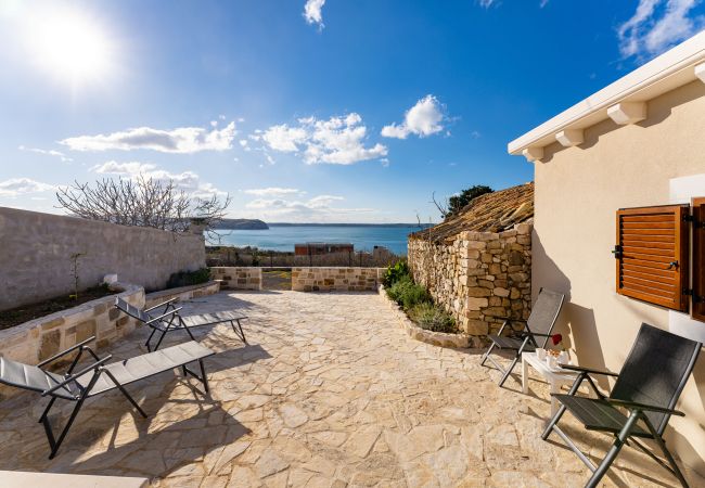 Maison à Rtina - Holiday home Fortica Maison à Rtina - Holiday home Fortica