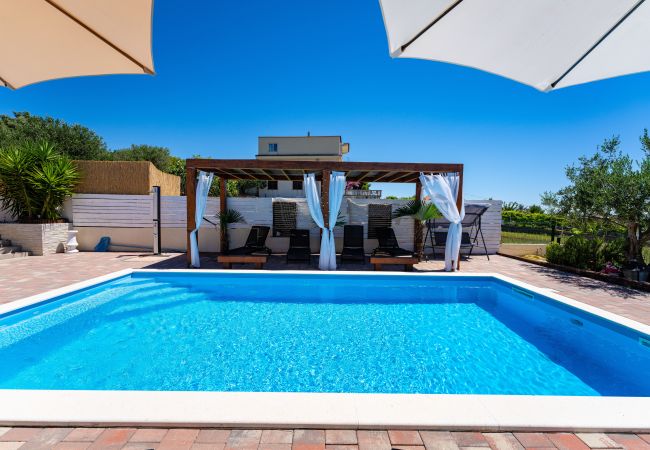 Maison à Pakoštane - Sea view Villa Tonka Maison à Pakoštane - Sea view Villa Tonka