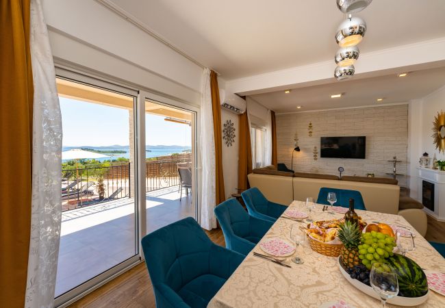 Maison à Pakoštane - Sea view Villa Tonka Maison à Pakoštane - Sea view Villa Tonka