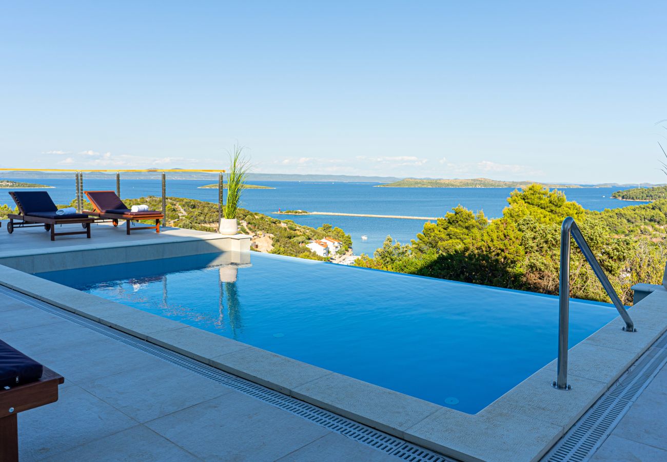 Maison à Zaglav - Sea view Villa Belvedir