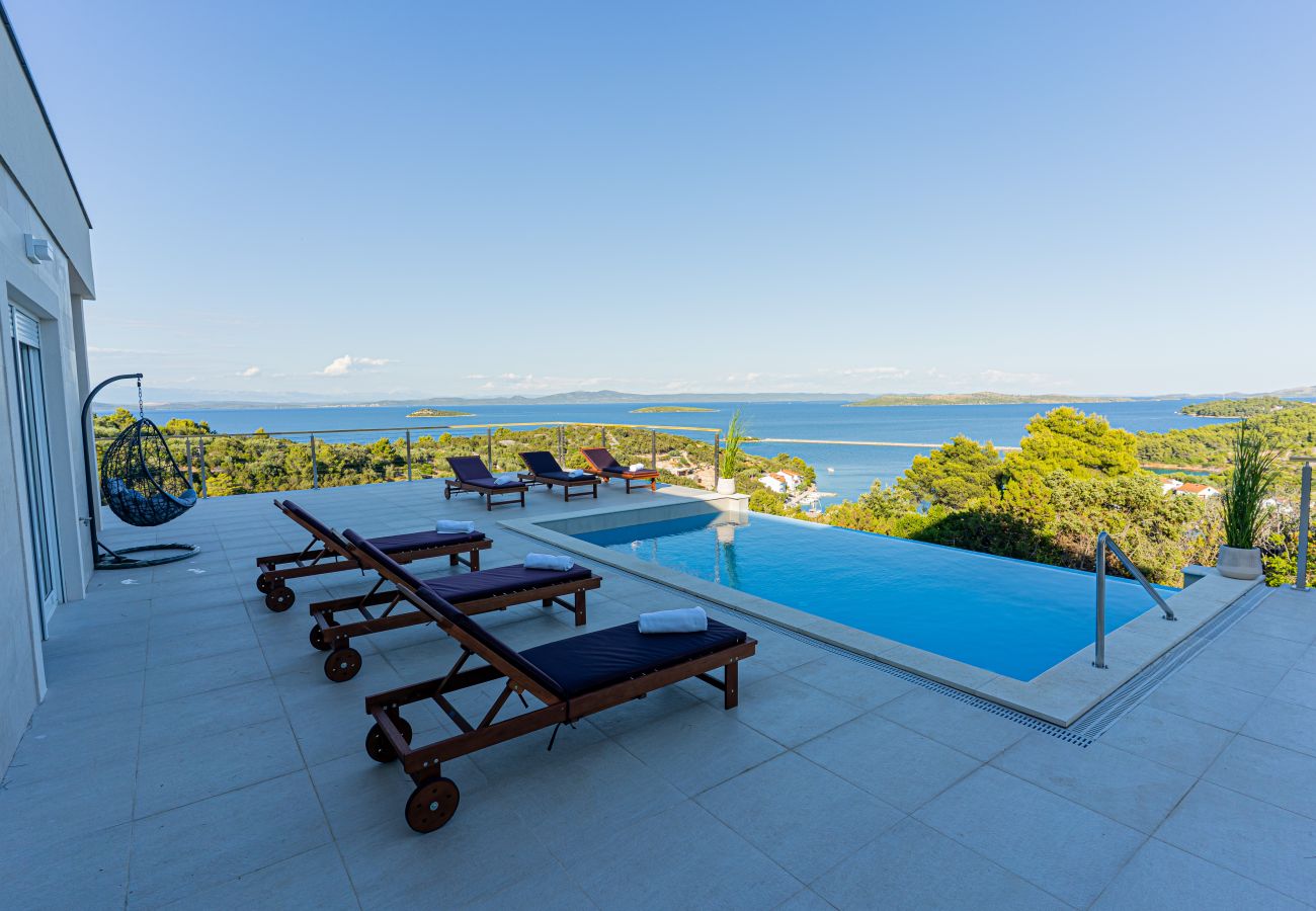 Maison à Zaglav - Sea view Villa Belvedir