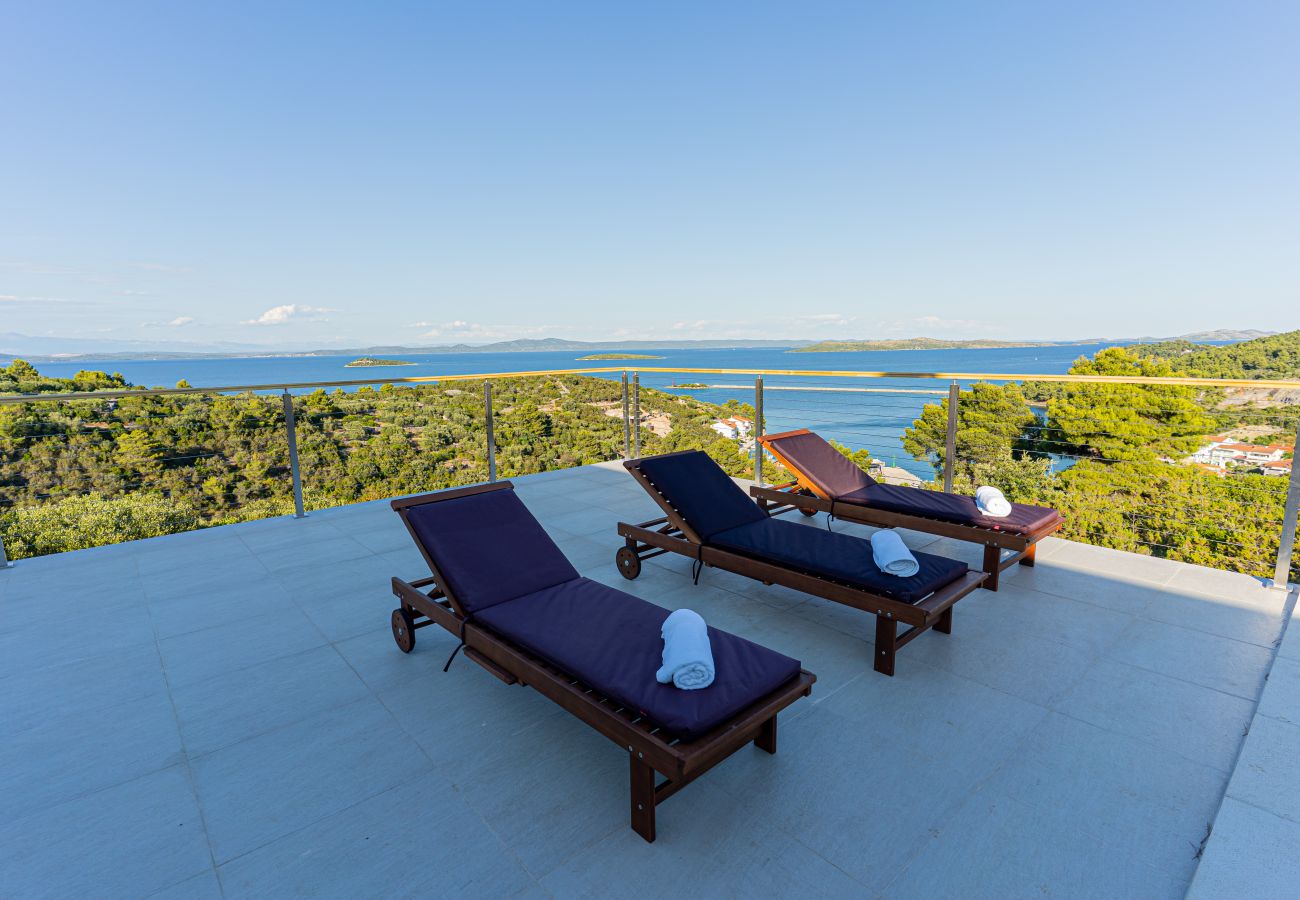 Maison à Zaglav - Sea view Villa Belvedir