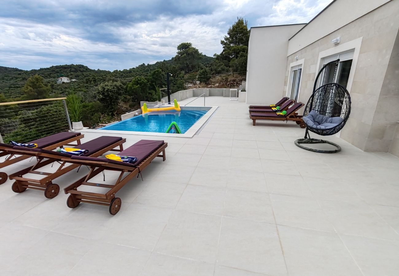 Maison à Zaglav - Sea view Villa Belvedir