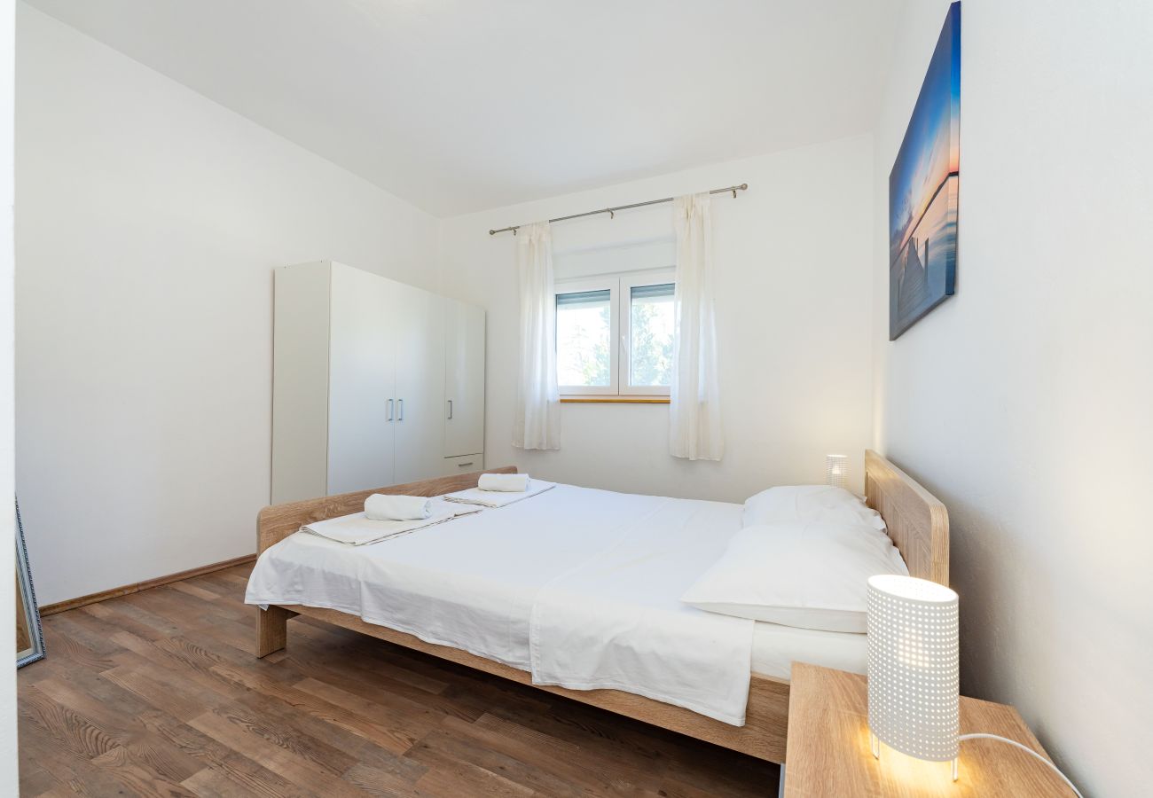 Maison à Raštevic - Holiday home Emily