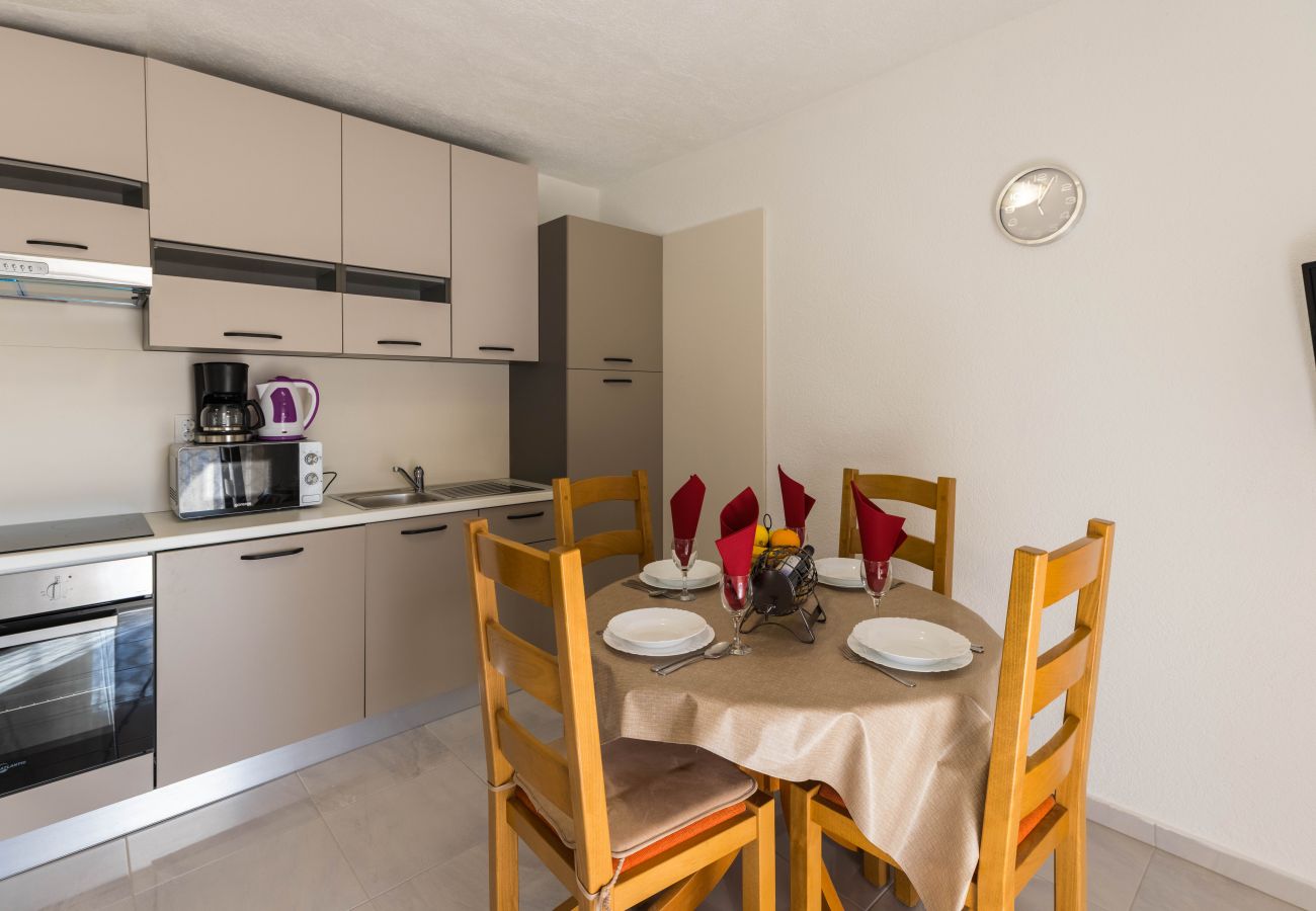 Appartement à Biograd na moru - Apartman DaDa 1 with shared pool