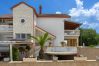 Appartement à Biograd na moru - Apartman DaDa 2 with shared pool