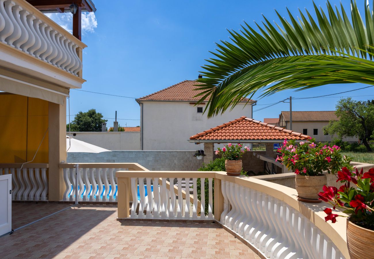 Appartement à Biograd na moru - Apartman DaDa 3 with shared pool