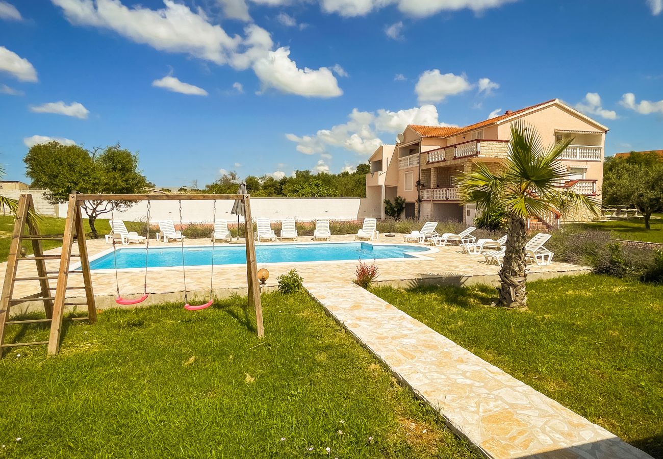 Maison à Tinj - Villa Ljubica with private pool