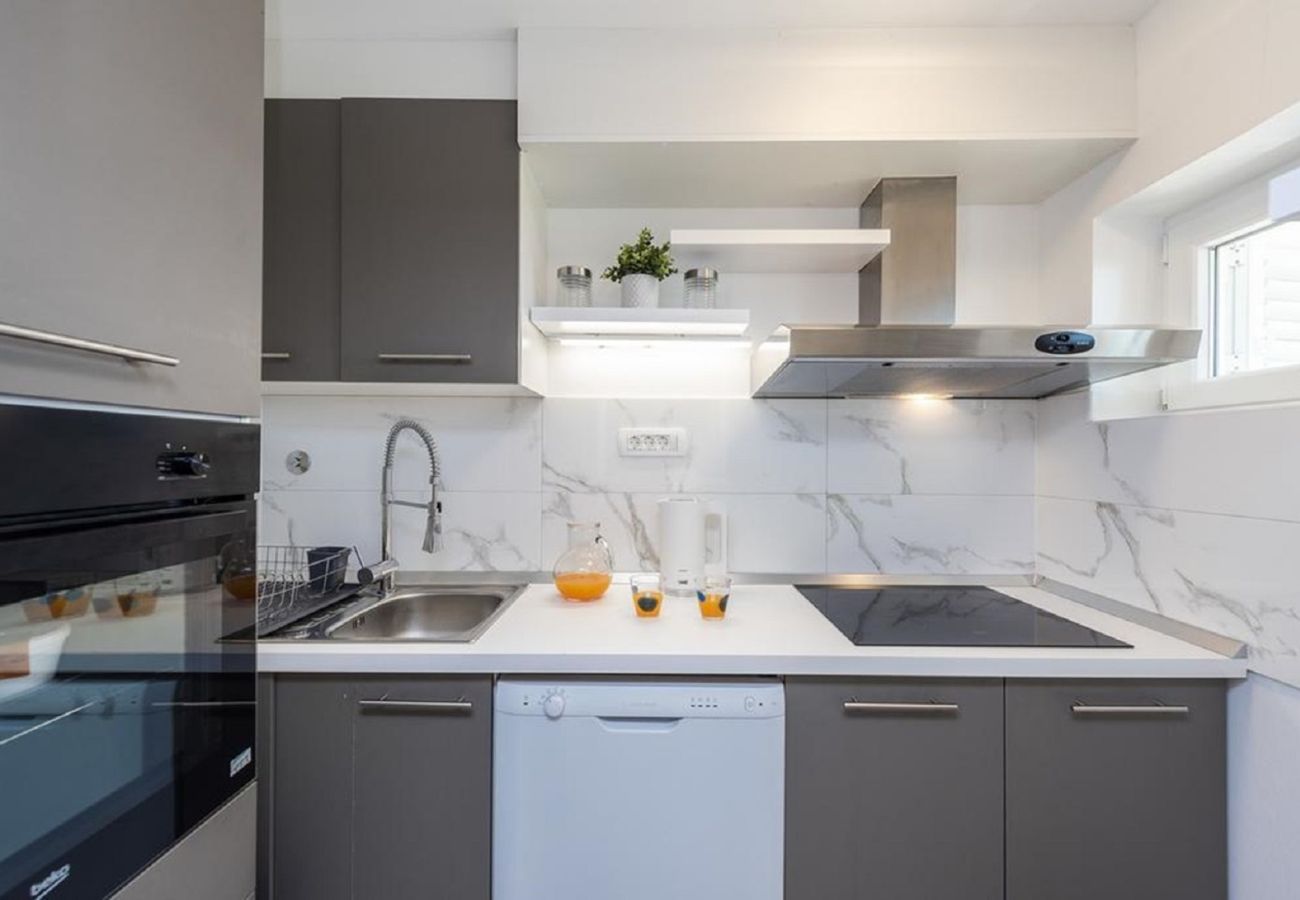 Maison à Maslenica - Beachfront villa Maslenica