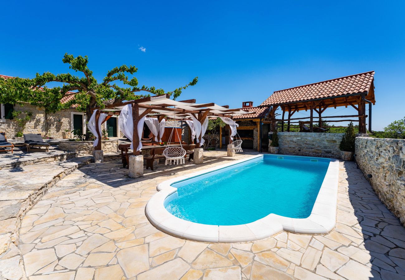 Maison à Kula Atlagic - Villa Hilltop Paradise