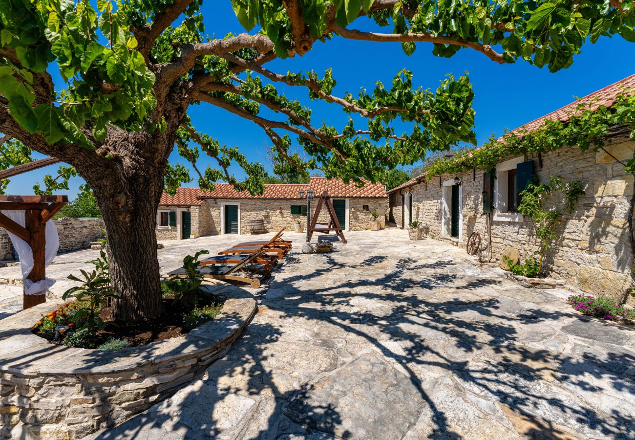 Maison à Kula Atlagic - Villa Hilltop Paradise