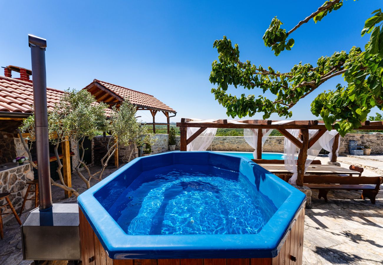 Maison à Kula Atlagic - Villa Hilltop Paradise
