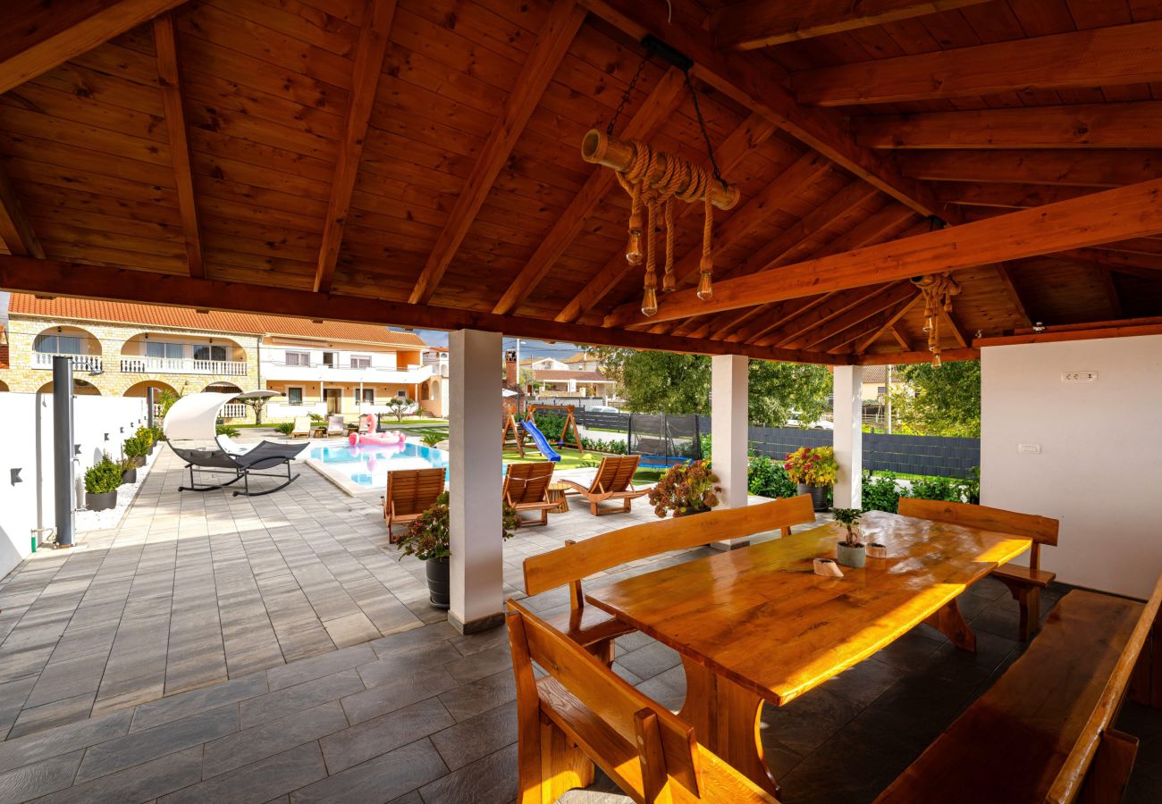 Appartement à Galovac - Apartment Galleli with private pool