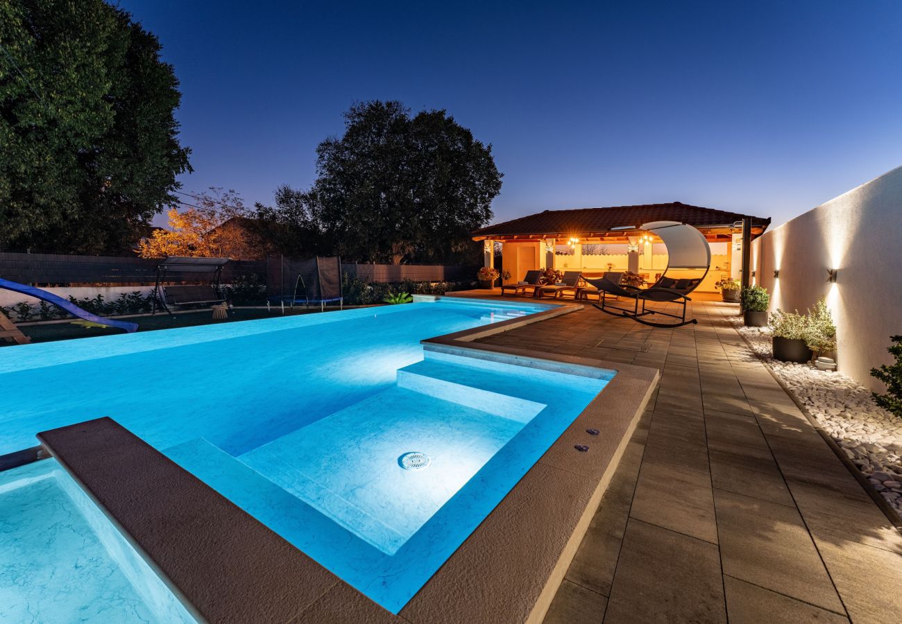 Appartement à Galovac - Apartment Galleli with private pool