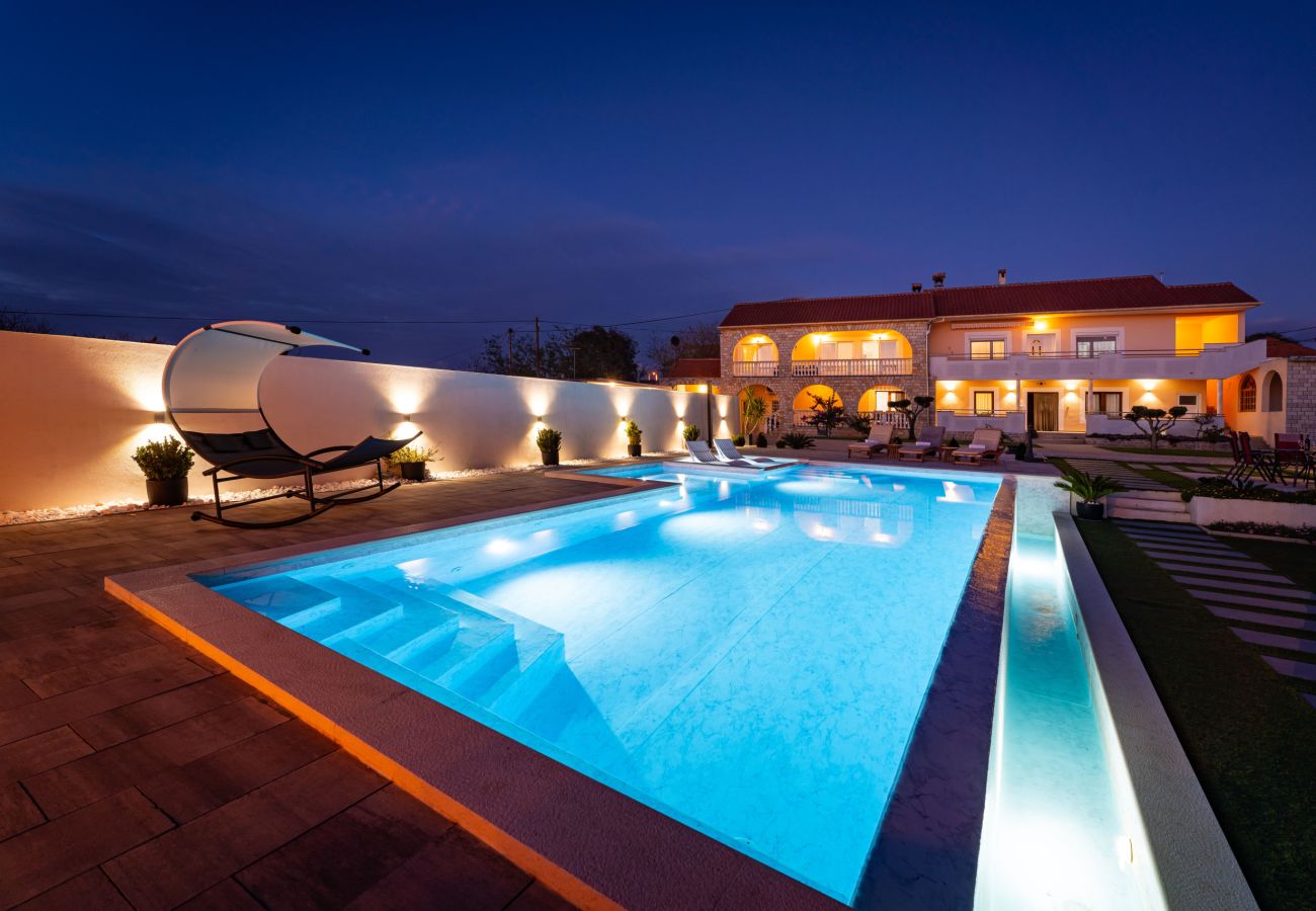 Appartement à Galovac - Apartment Galleli with private pool