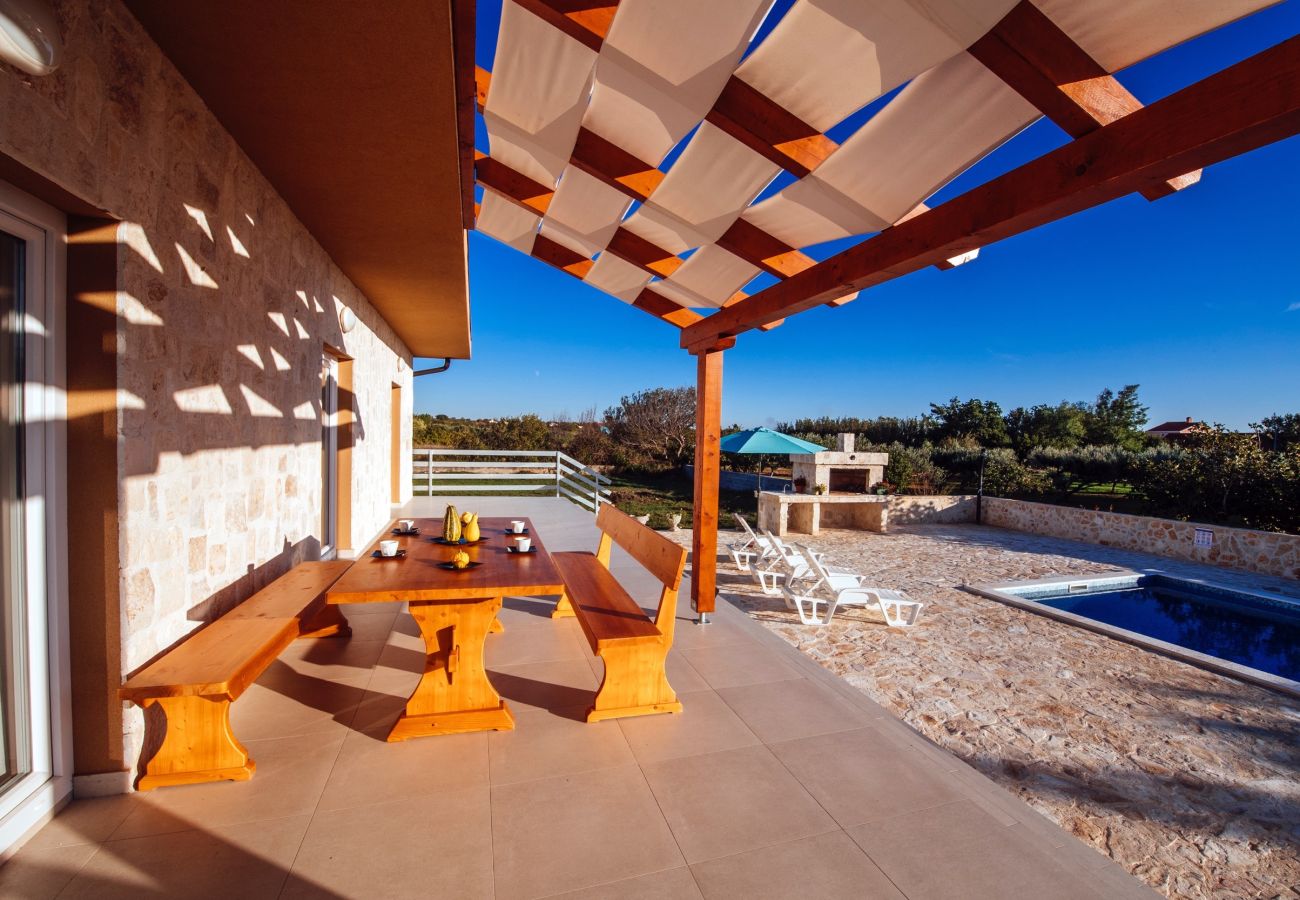 Maison à Privlaka - Holiday Home Barba Pere