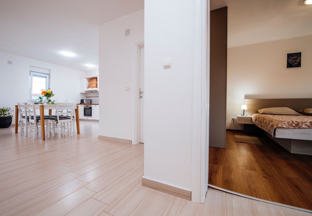 Maison à Privlaka - Holiday Home Barba Pere