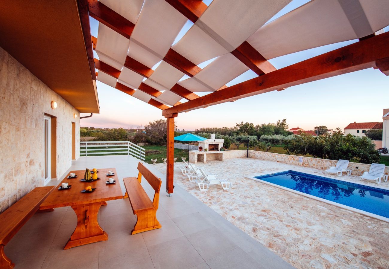 Maison à Privlaka - Holiday Home Barba Pere