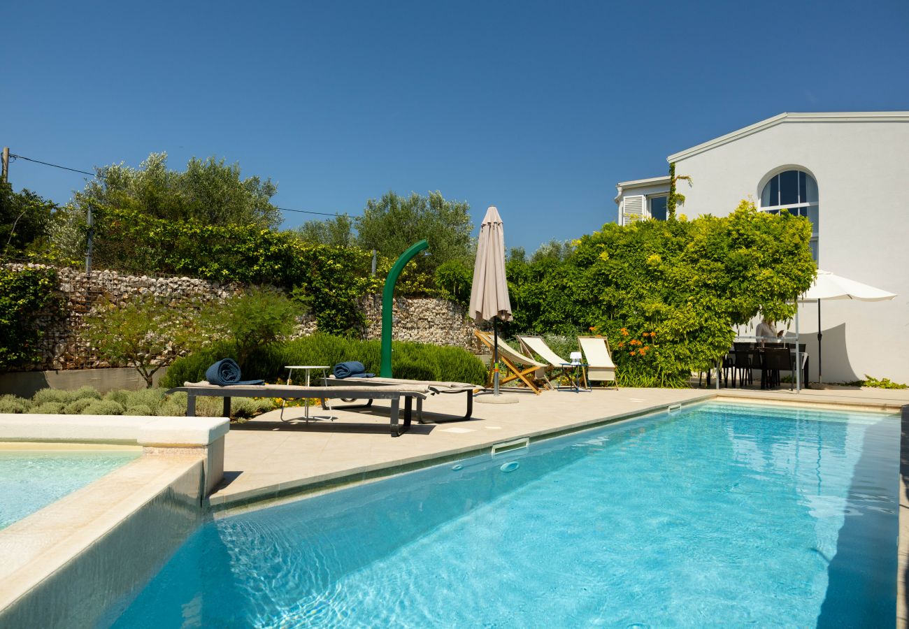 Maison à Bilice - Villa B&B with private pool