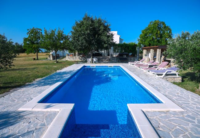 Maison à Donji Kašic - Holiday home Mandorla