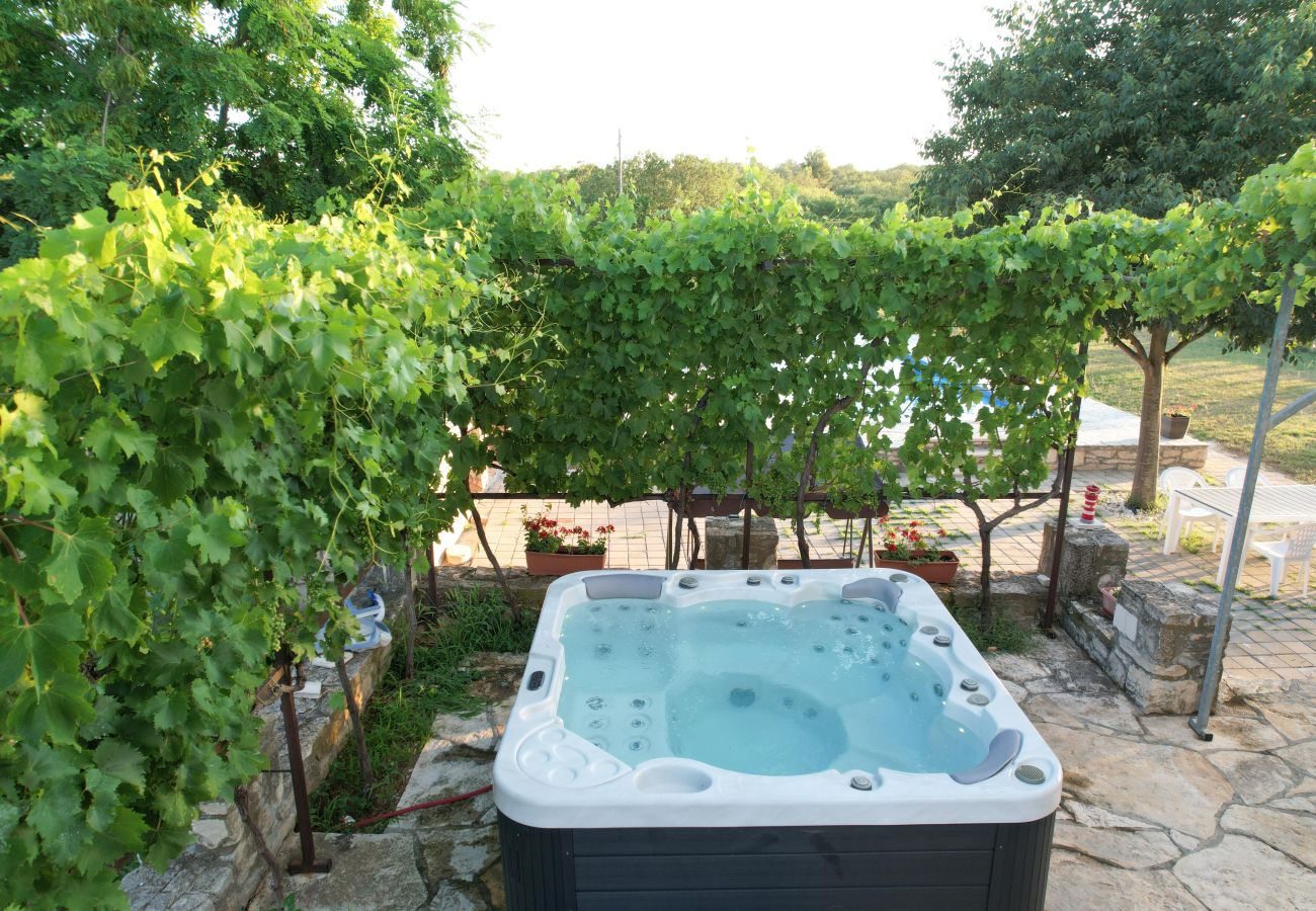 Maison à Donji Kašic - Holiday home Mandorla