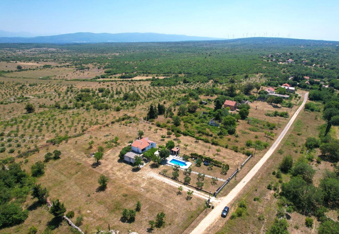 Maison à Donji Kašic - Holiday home Mandorla