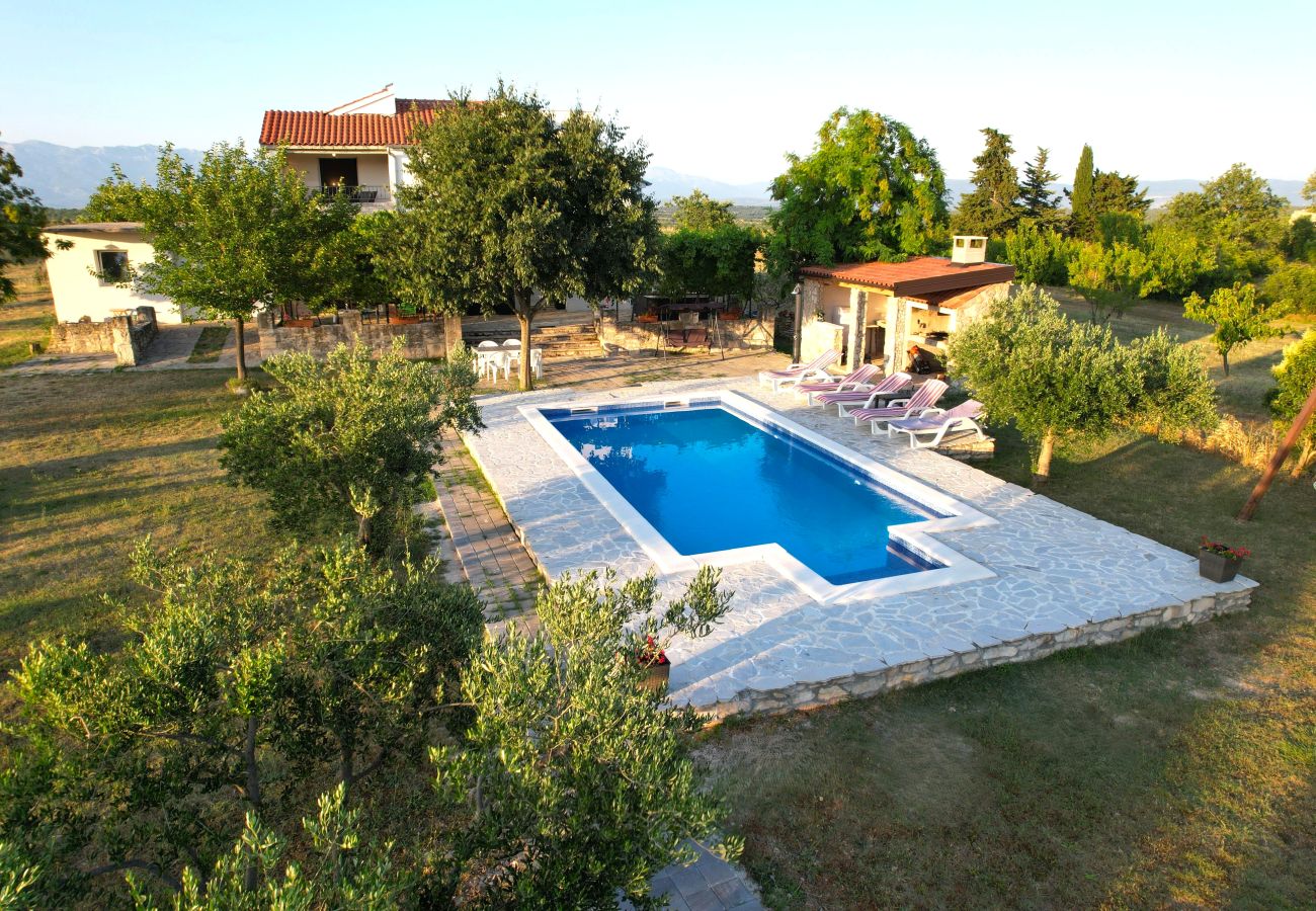 Maison à Donji Kašic - Holiday home Mandorla