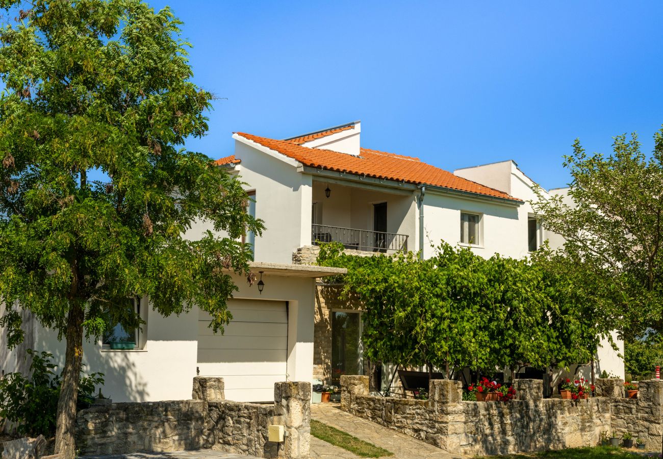 Maison à Donji Kašic - Holiday home Mandorla