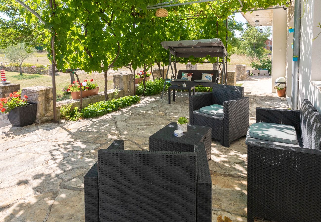 Maison à Donji Kašic - Holiday home Mandorla